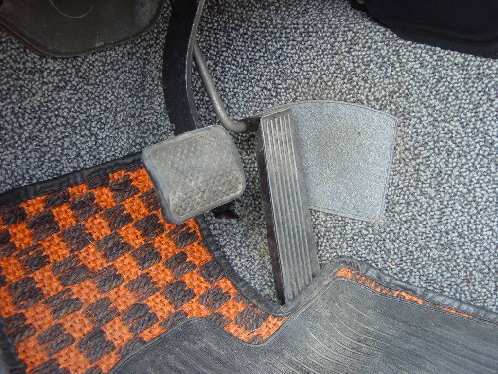 <<