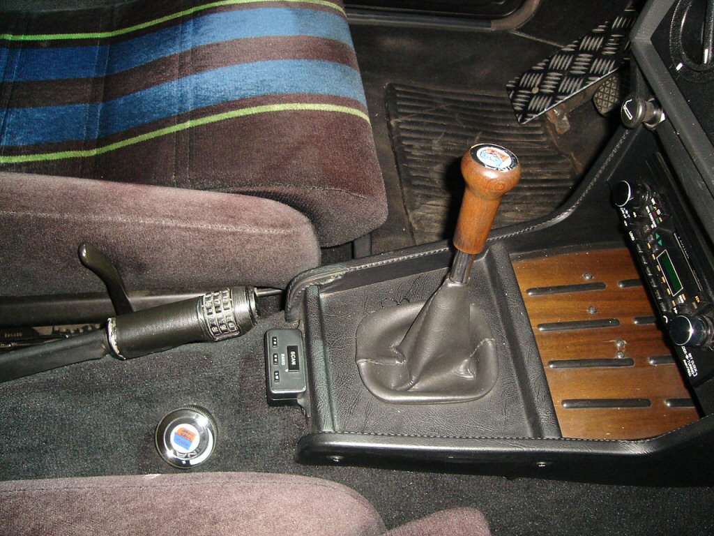 <<