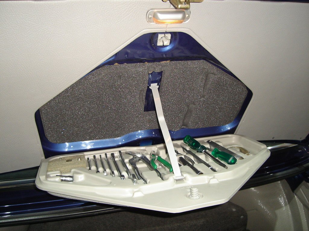 <<
