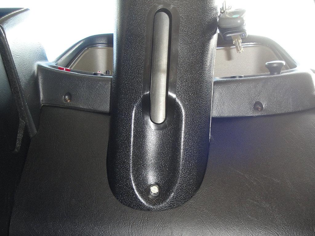 <<