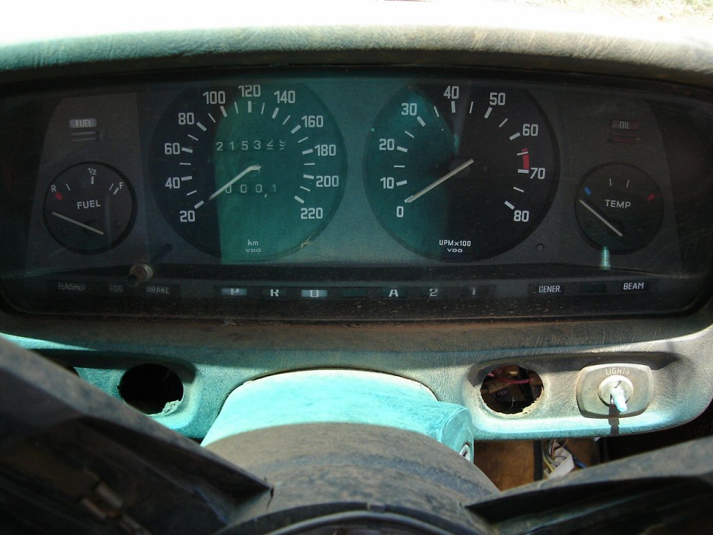 <<