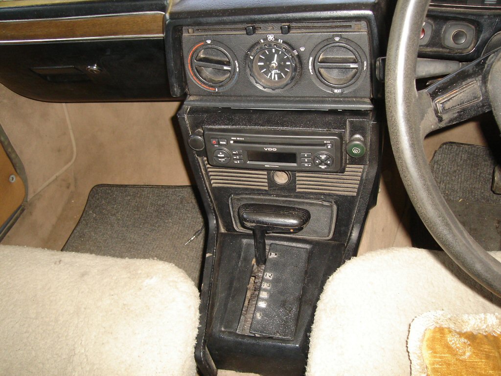 <<