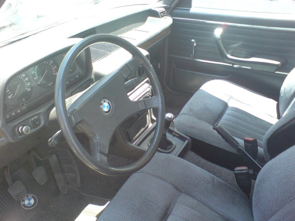 <<