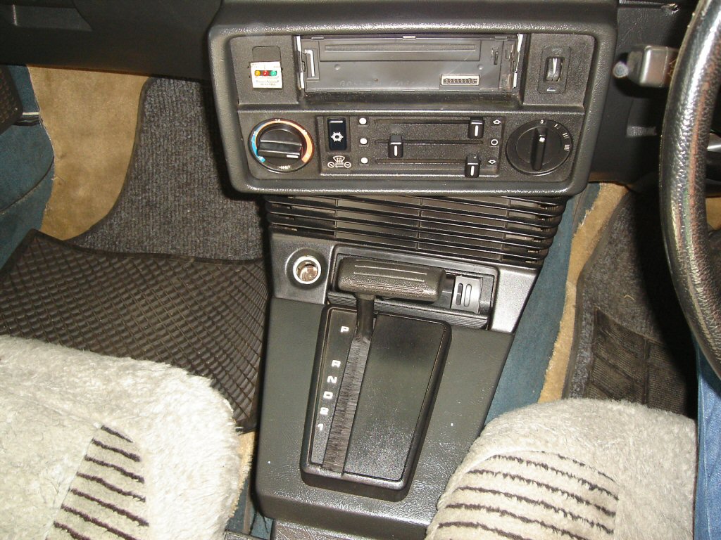 <<